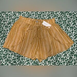 ✨NWT✨ American Eagle flowy short